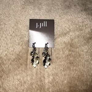 Leaf earrings
